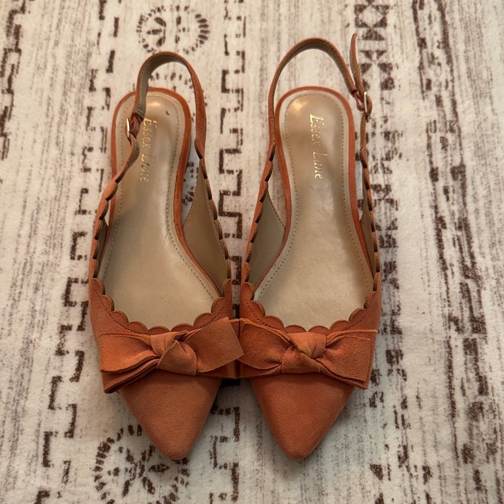 Essex Lane Pink Scalloped Bow Flats - girly and romantic